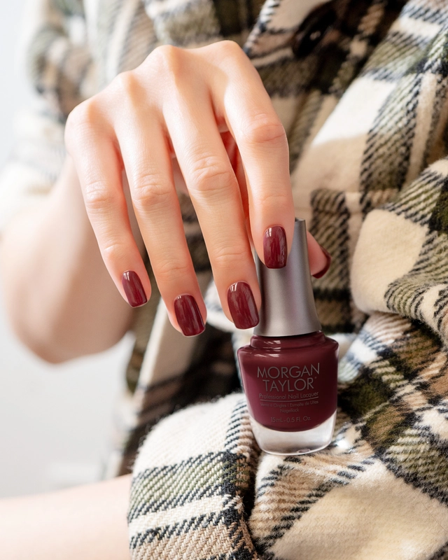 Morgan Taylor A LITTLE NAUGHTY 15ml 