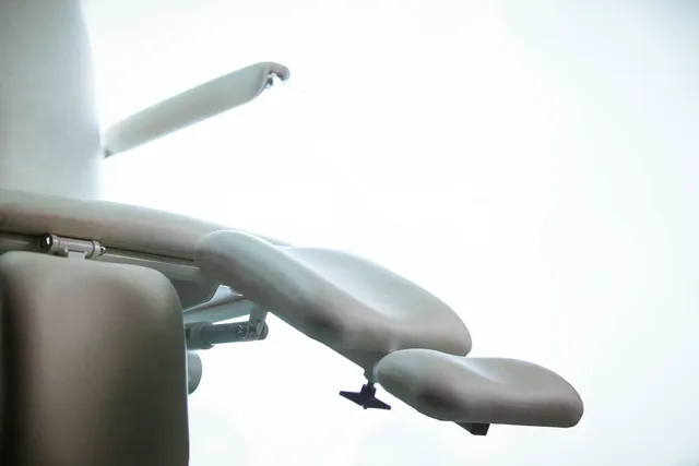 Vegoria Fotica Pasientstol Grå Uten ansiktshull 