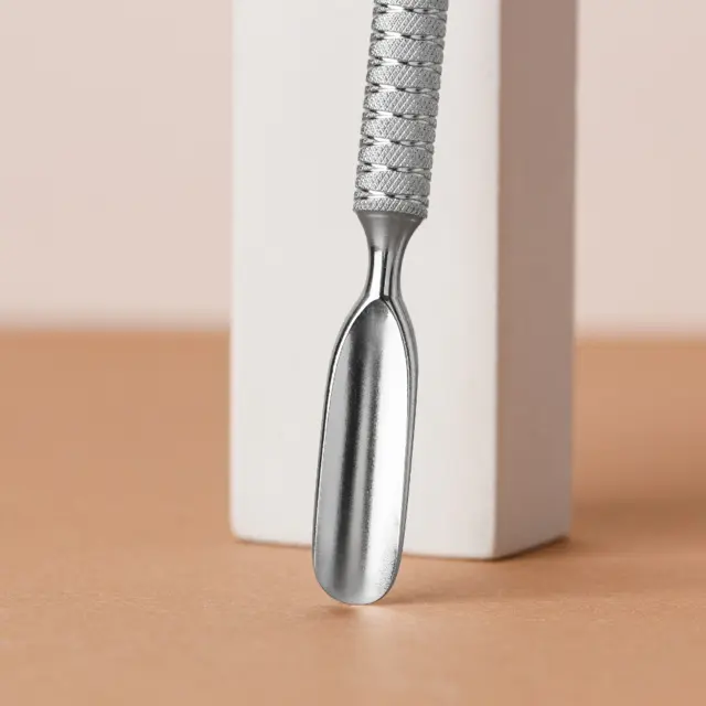 Staleks Cuticle Pusher EXPERT 30 TYPE 4.3 (rounded) left 