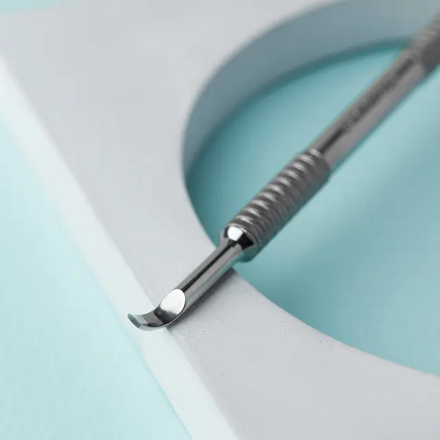 Staleks Cuticle Pusher EXPERT 30 TYPE 4.2 (rounded+bent blade) 