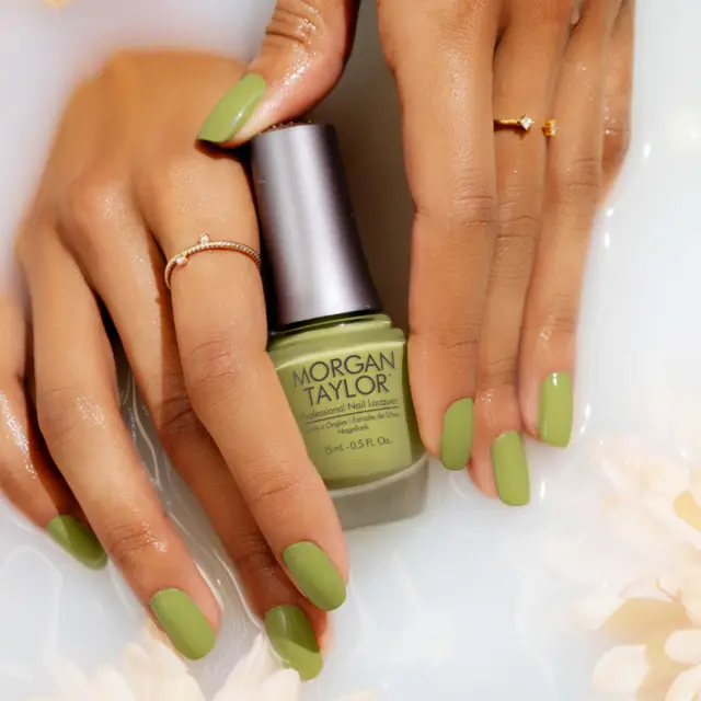 *Morgan Taylor Pure Beauty LEAF IT ALL BEHIND 15ml 